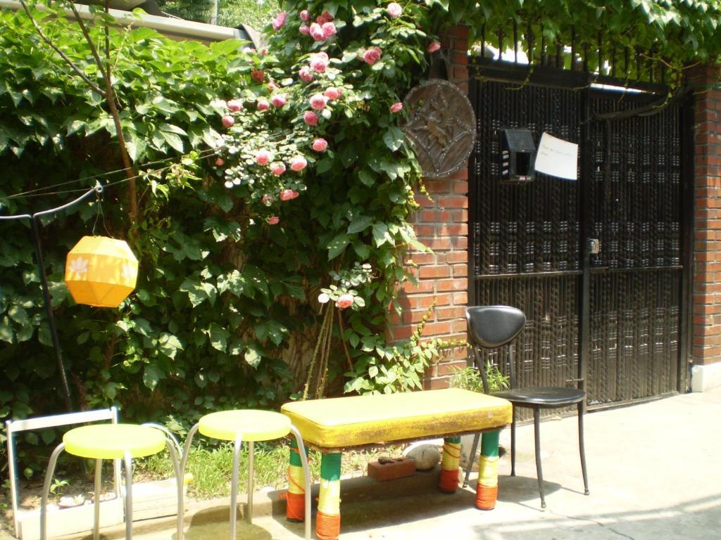 Windroad And Flowers Guesthouse Guest house